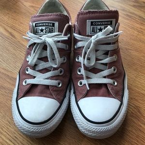 Size 6 Mauve Converse Madison Low Tops